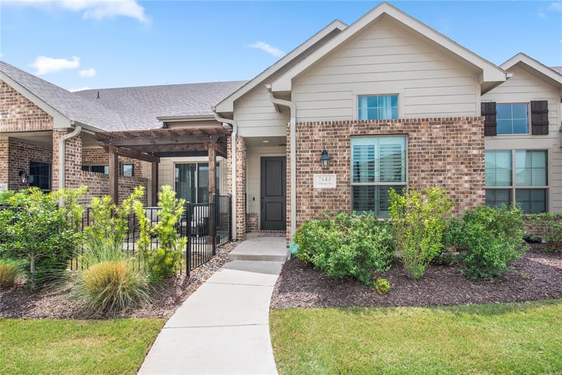 2644 Chardonnay Court, Grand Prairie TX 75054 - Photo 5