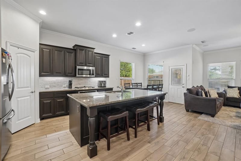 706 Dover Drive, Midlothian TX 76065 - Photo 10