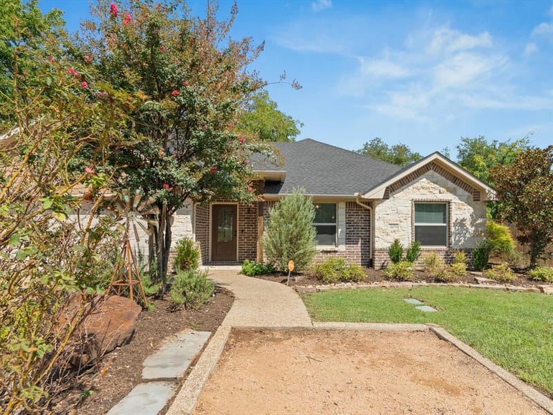 209 Main Street, Tioga TX 76271 - Photo 2