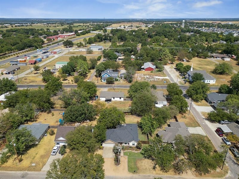 209 Main Street, Tioga TX 76271 - Photo 32