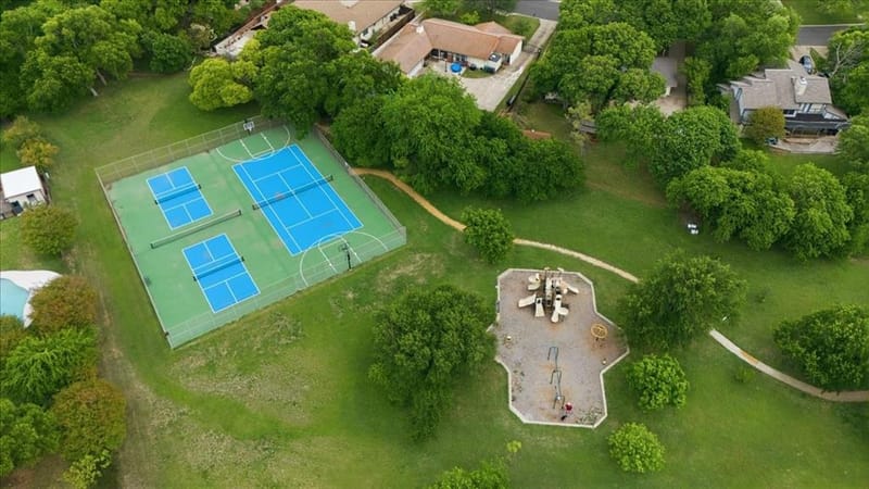7816 Fairwood Court, Fort Worth TX 76179 - Photo 10