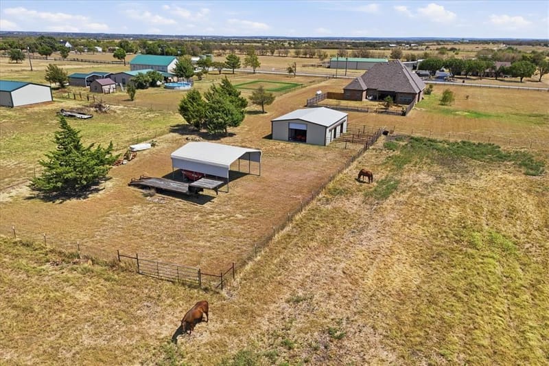 453 Kincannon Lane, Rhome TX 76078 - Photo 36
