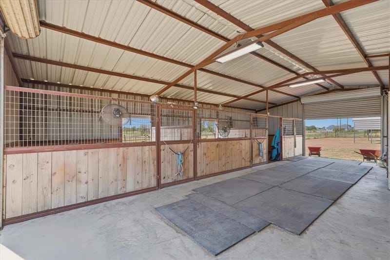 453 Kincannon Lane, Rhome TX 76078 - Photo 32