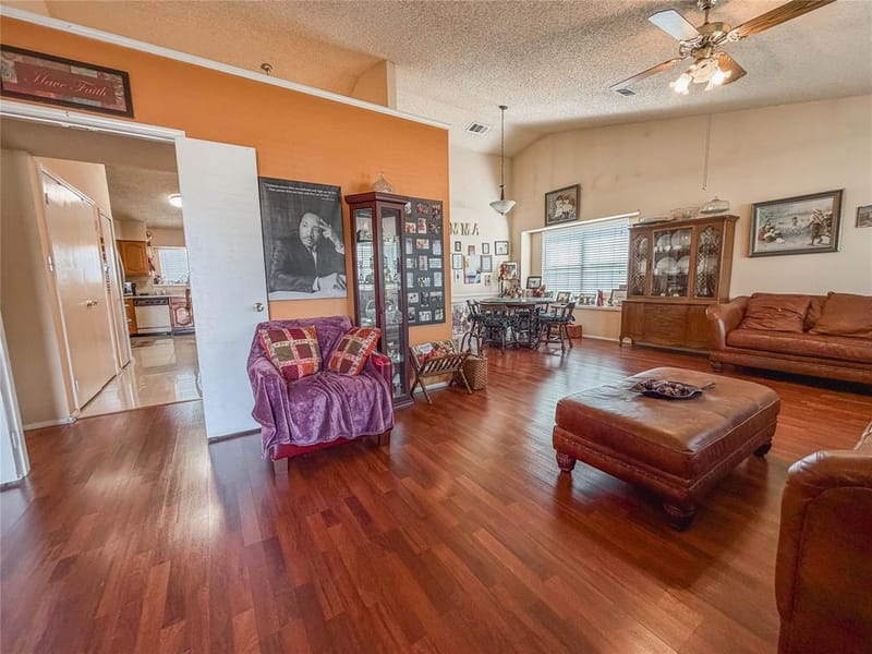 333 S Cannady Drive, Cedar Hill TX 75104 - Photo 9
