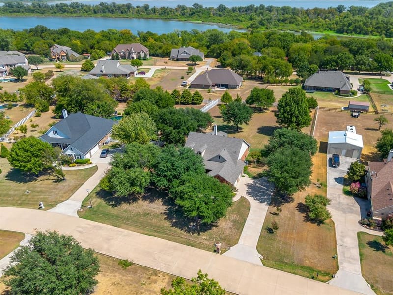 8101 Rodeo Drive, Denton TX 76208 - Photo 3