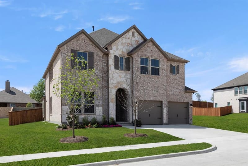 708 Splendor Drive, McKinney TX 75072 - Photo 2