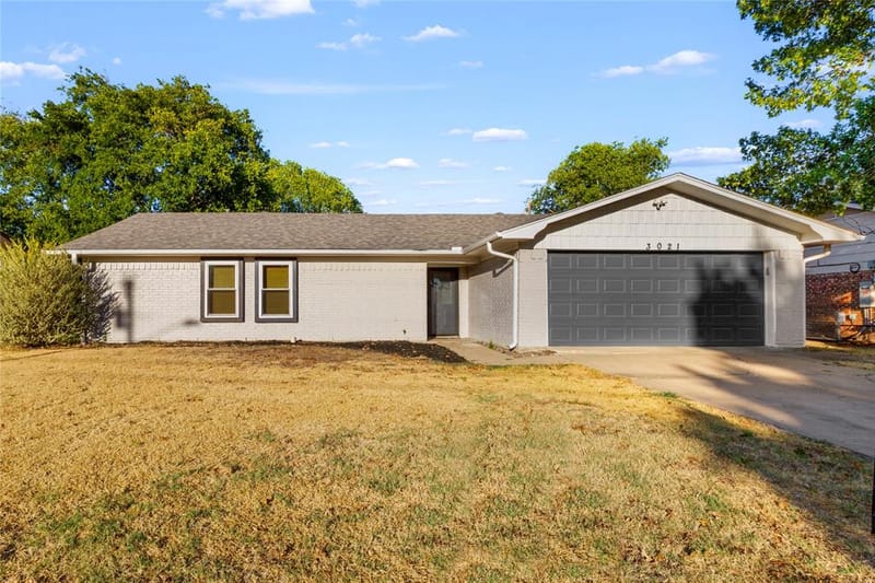 3021 Oakridge Drive, Corsicana TX 75110