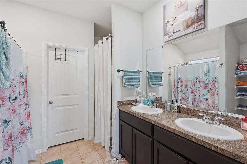 821 Rutherford Drive, Crowley TX 76036 - Photo 23