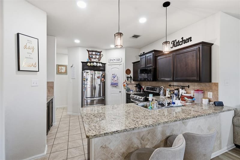 821 Rutherford Drive, Crowley TX 76036 - Photo 12