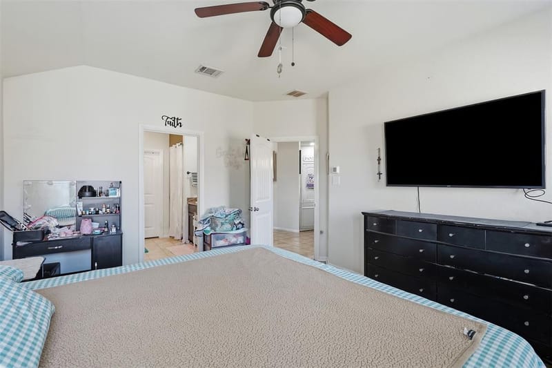 821 Rutherford Drive, Crowley TX 76036 - Photo 20