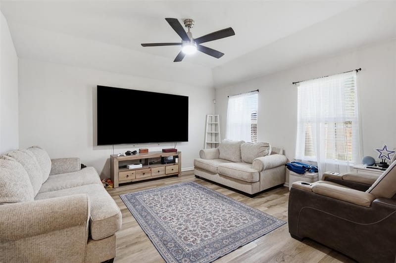 821 Rutherford Drive, Crowley TX 76036 - Photo 15