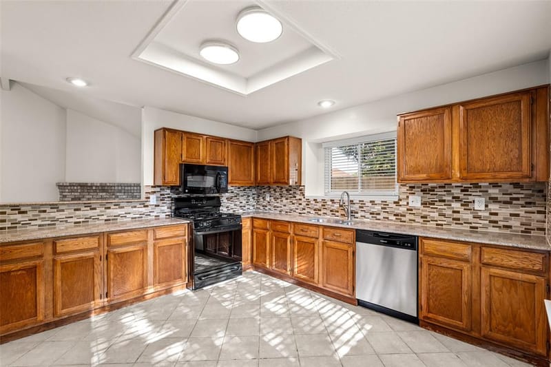 7016 Fall Creek Court, Watauga TX 76148 - Photo 8