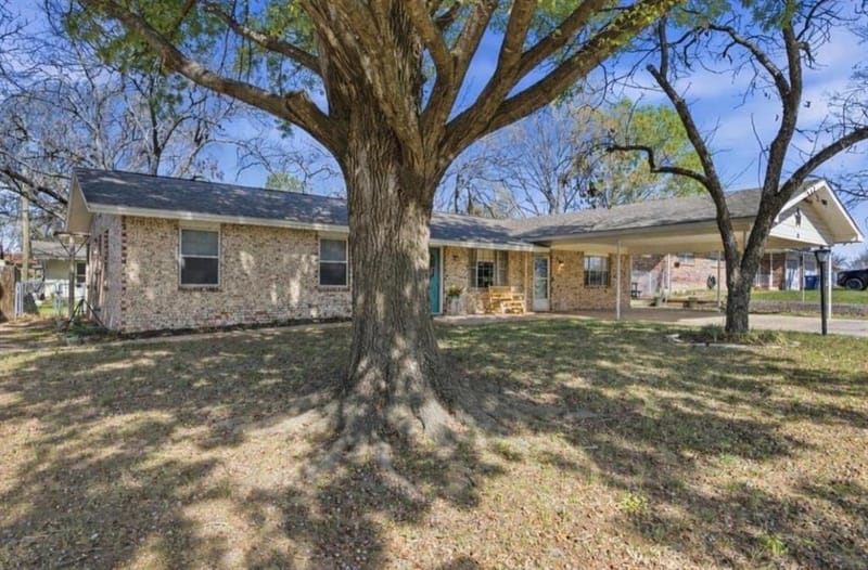 1224 N Texas Street, De Leon TX 76444 - Photo 2