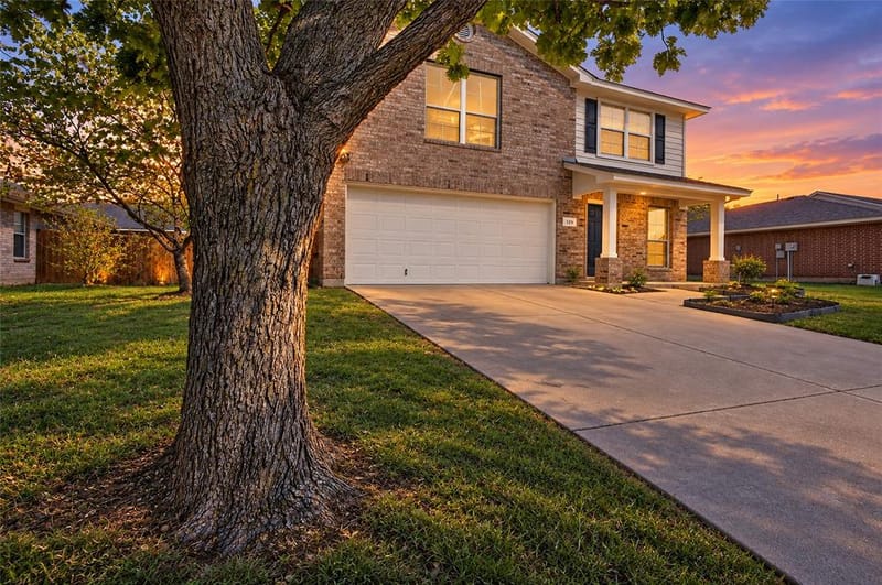 129 Maned Drive, Sanger TX 76266