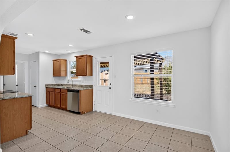 129 Maned Drive, Sanger TX 76266 - Photo 8