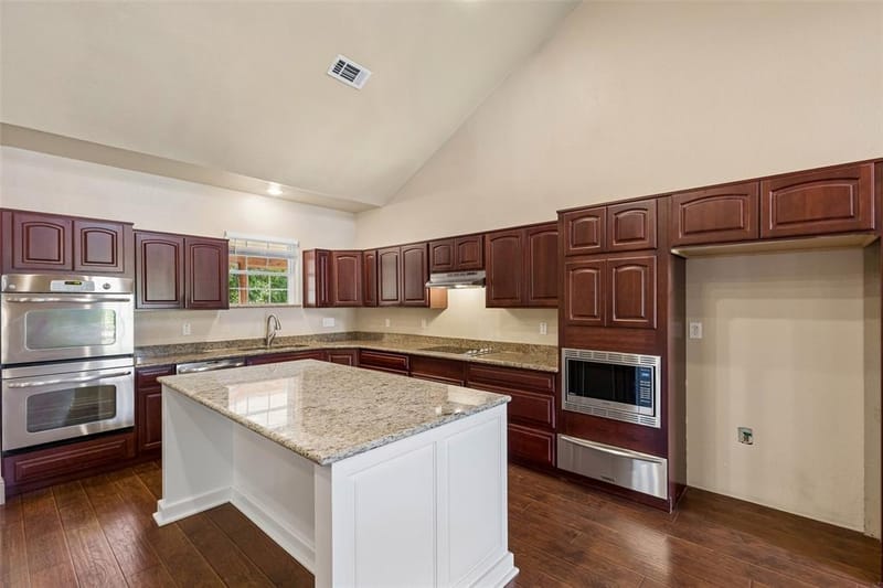 1925 Wildwood Drive, Grand Prairie TX 75050 - Photo 13