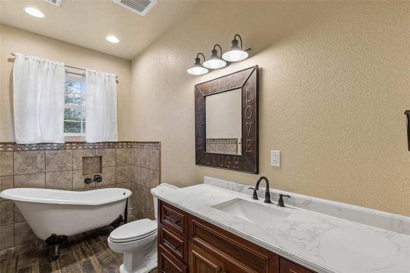 1925 Wildwood Drive, Grand Prairie TX 75050 - Photo 22