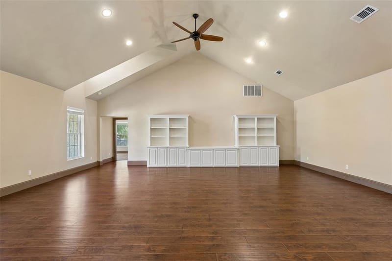 1925 Wildwood Drive, Grand Prairie TX 75050 - Photo 7
