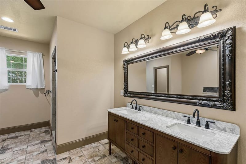 1925 Wildwood Drive, Grand Prairie TX 75050 - Photo 18