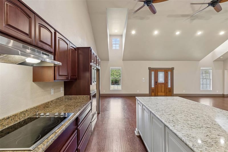1925 Wildwood Drive, Grand Prairie TX 75050 - Photo 11