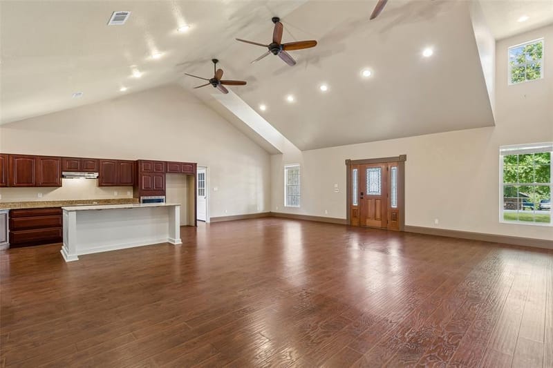1925 Wildwood Drive, Grand Prairie TX 75050 - Photo 8