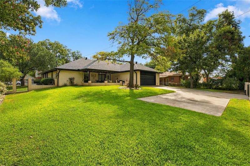 1005 S Denton Street, Gainesville TX 76240 - Photo 36
