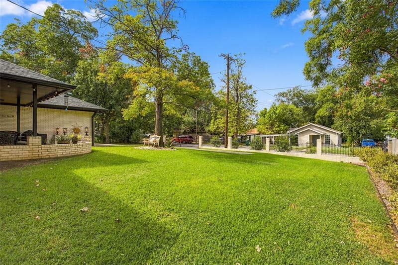 1005 S Denton Street, Gainesville TX 76240 - Photo 35