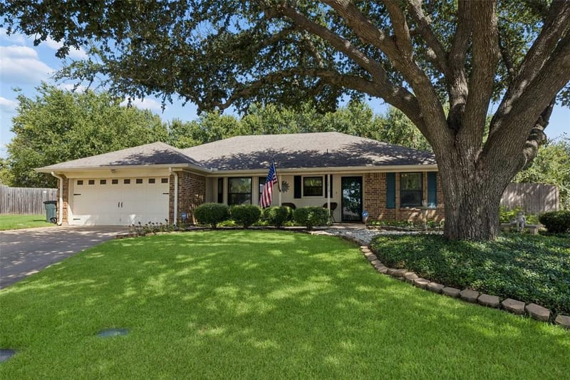 7416 Shady Hollow Court, North Richland Hills TX 76182 - Photo 2