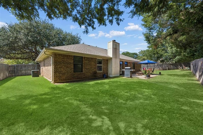 7416 Shady Hollow Court, North Richland Hills TX 76182 - Photo 22