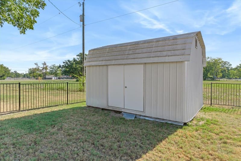 307 S Crockett Street, Edgewood TX 75117 - Photo 19