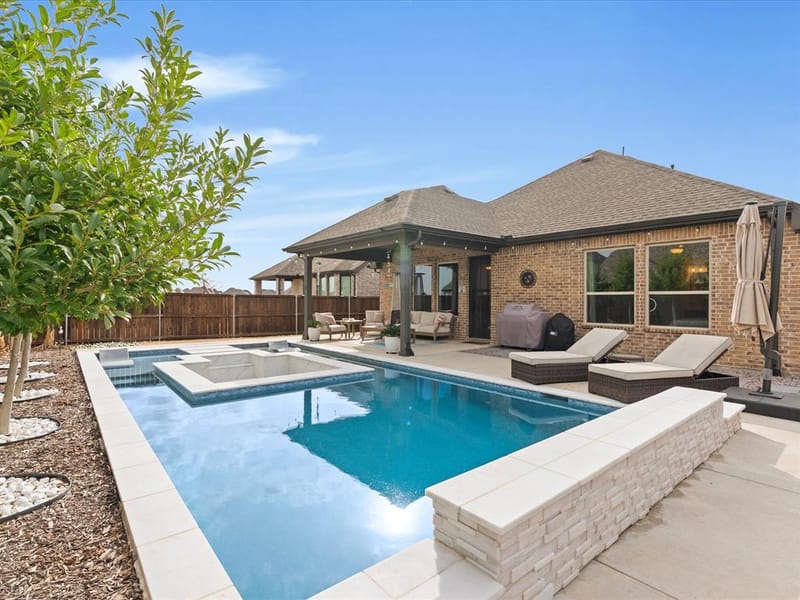 1625 Windflower Drive, Aubrey TX 76227