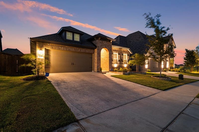 1625 Windflower Drive, Aubrey TX 76227 - Photo 10