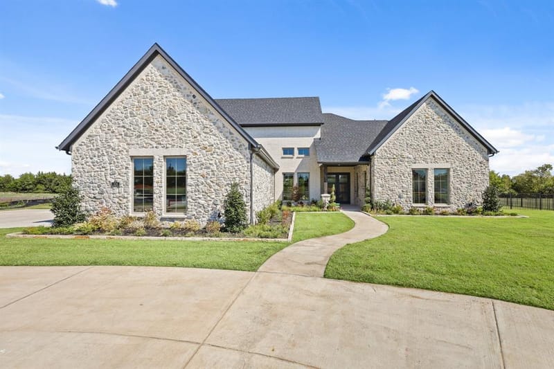 324 Chapel View Court, Heath TX 75032 - Photo 3