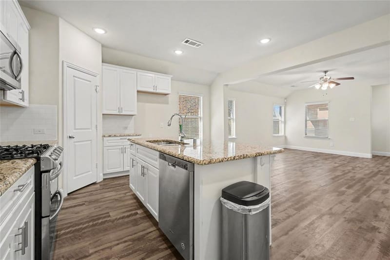 3829 Hereford Pass, Celina TX 75009 - Photo 14