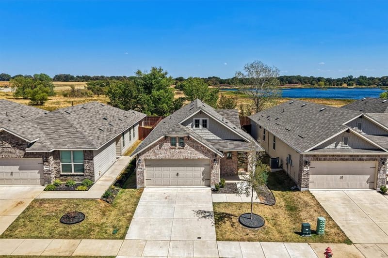925 King Street, Aubrey TX 76227 - Photo 2