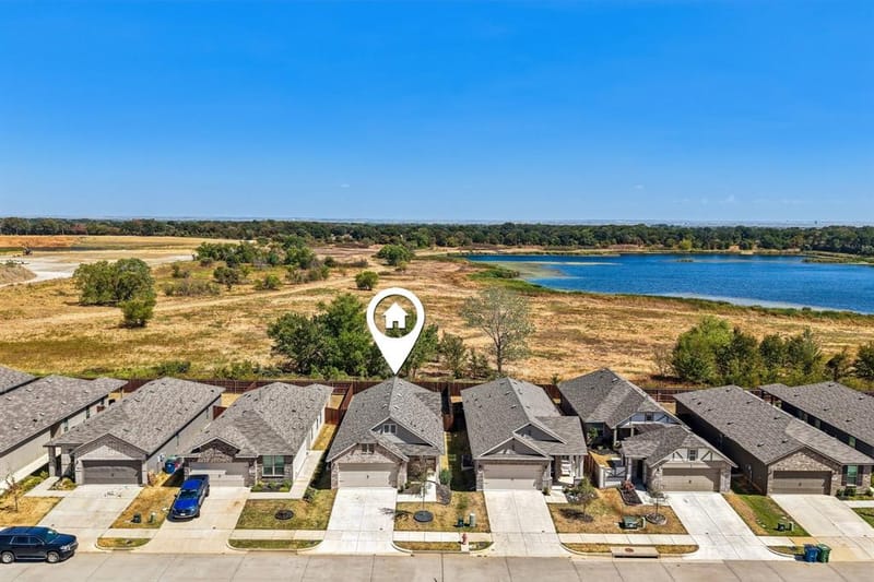 925 King Street, Aubrey TX 76227