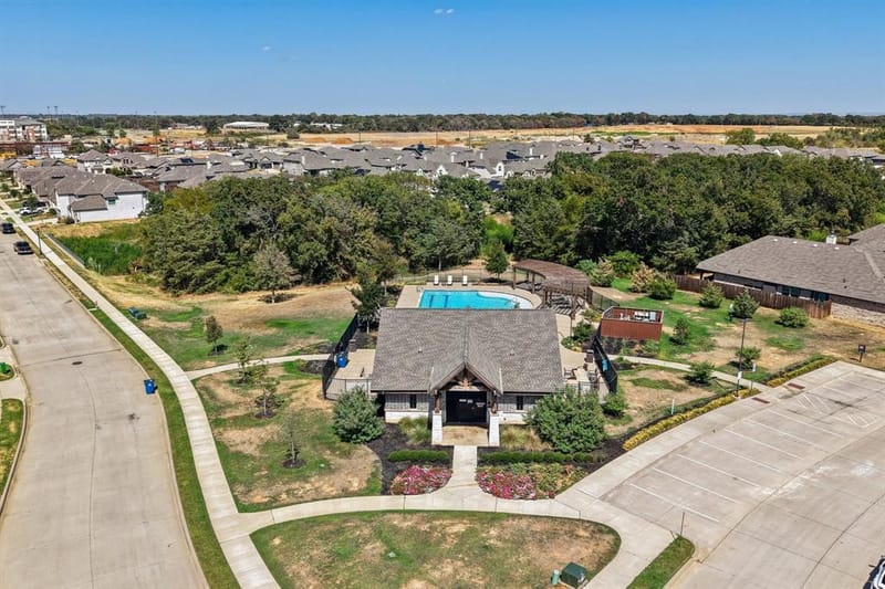 925 King Street, Aubrey TX 76227 - Photo 34