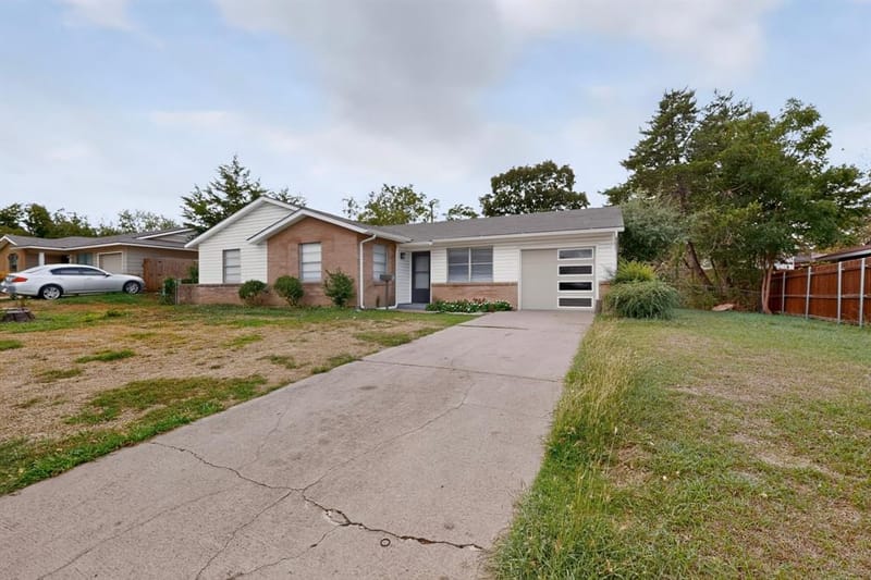 2942 Candlewick Lane, Farmers Branch TX 75234 - Photo 2