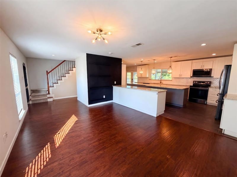 2226 Country Oaks Drive, Garland TX 75040 - Photo 4