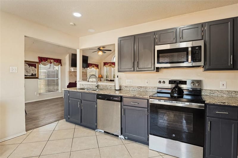 12927 Parker Court, Balch Springs TX 75180 - Photo 9