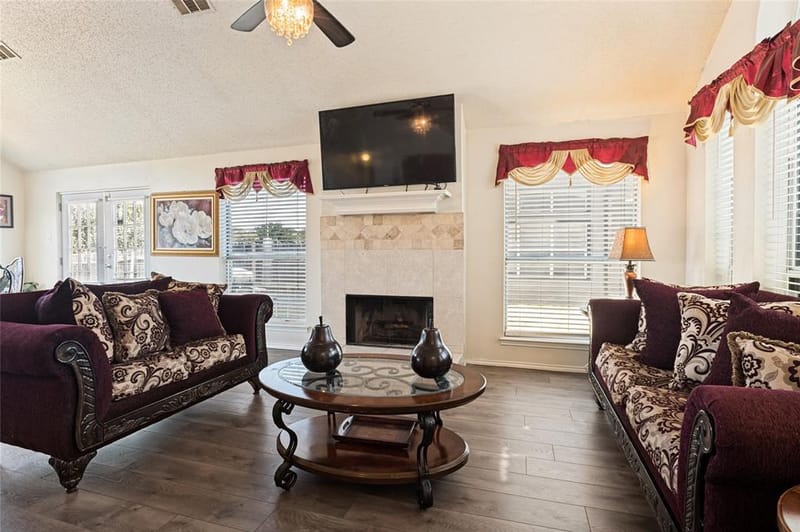 12927 Parker Court, Balch Springs TX 75180 - Photo 4