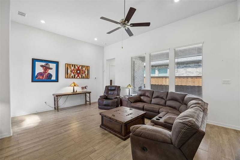 4741 Kings Garden Parkway, Arlington TX 76005 - Photo 6