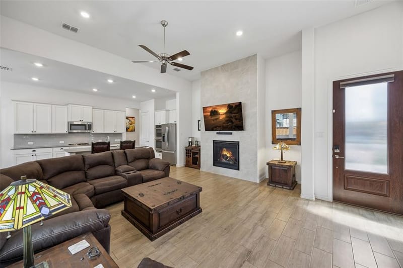 4741 Kings Garden Parkway, Arlington TX 76005 - Photo 4
