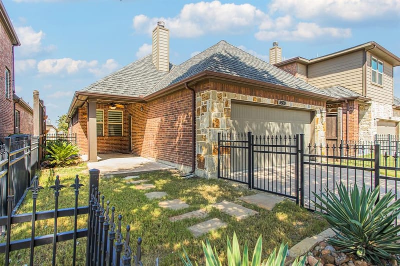 8609 Grassland Drive, McKinney TX 75070 - Photo 5