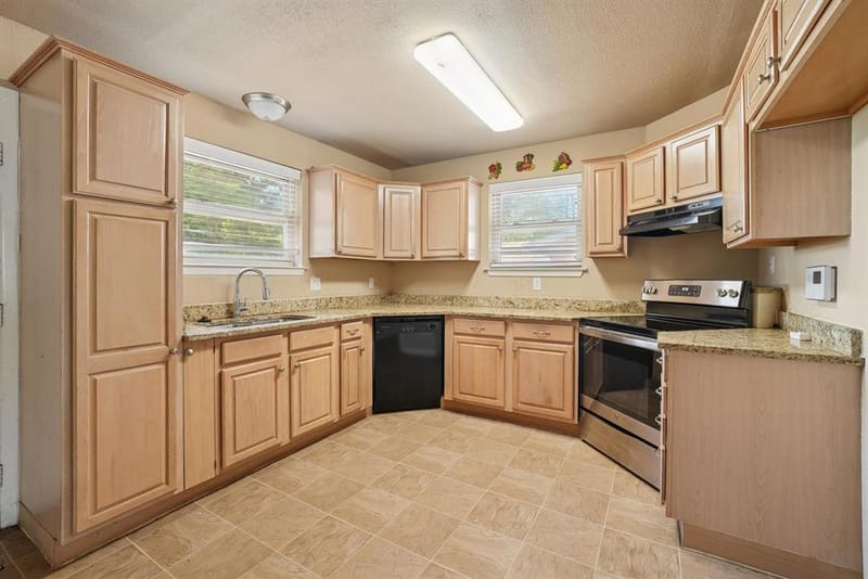 2604 Globe Avenue, Dallas TX 75228 - Photo 9