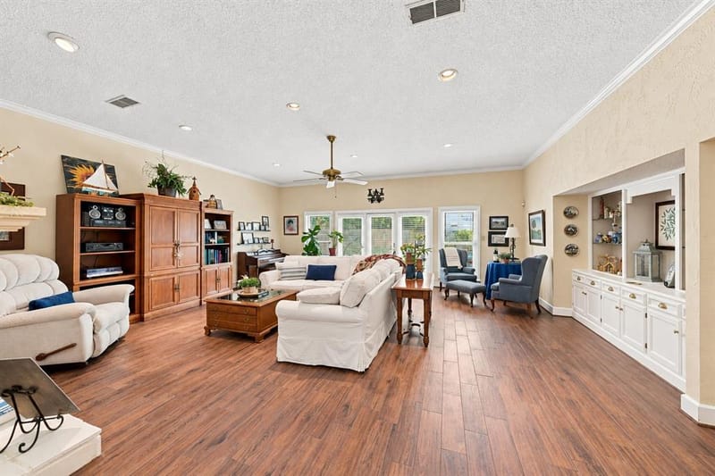 1834 Rhinevalley Drive, Arlington TX 76012 - Photo 4