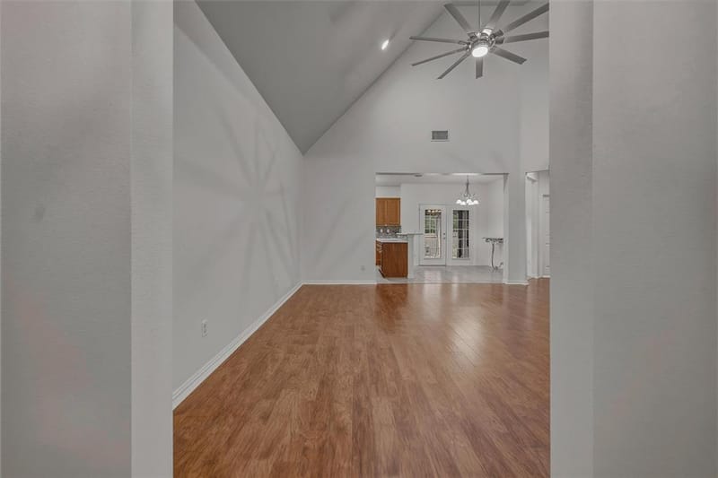 160 Greathouse Village, Decatur TX 76234 - Photo 2
