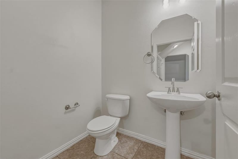 160 Greathouse Village, Decatur TX 76234 - Photo 19