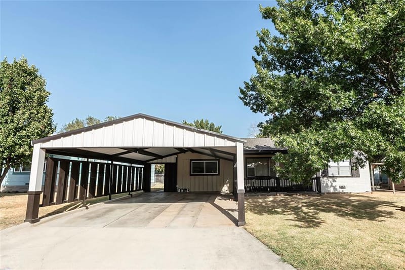 105 Benton Street, Nocona TX 76255