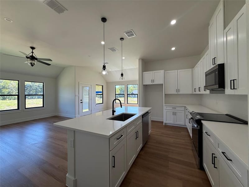 1033 Salvation Drive, Weatherford TX 76088 - Photo 2
